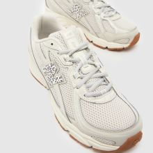 New Balance 740 in Off-White Multi New Balance 740,3 of 4