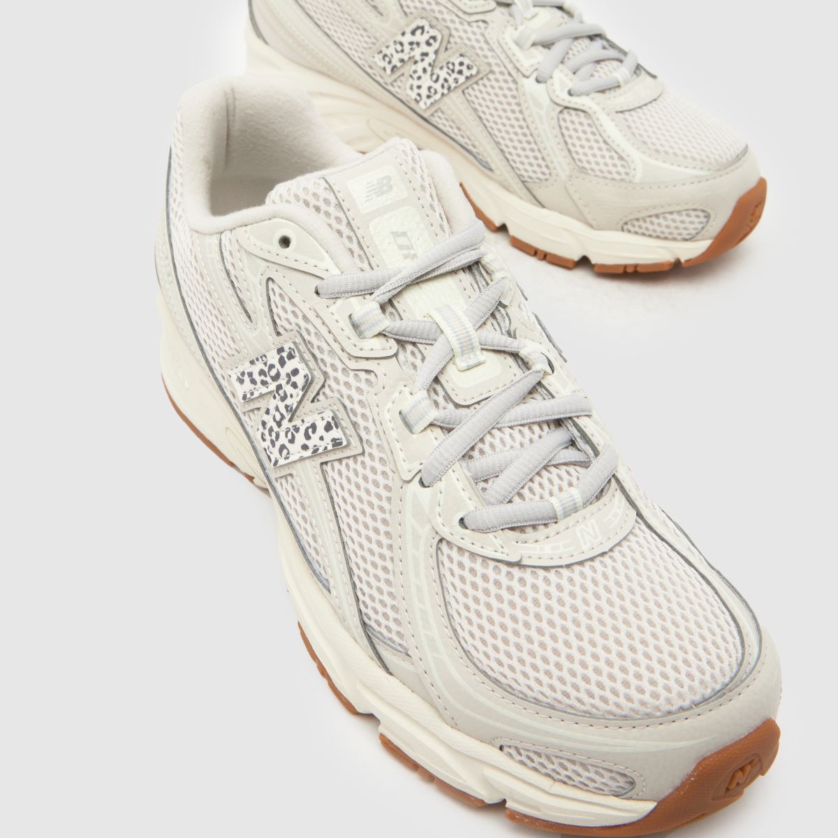 New Balance 740 in Off-White Multi New Balance 740 4
