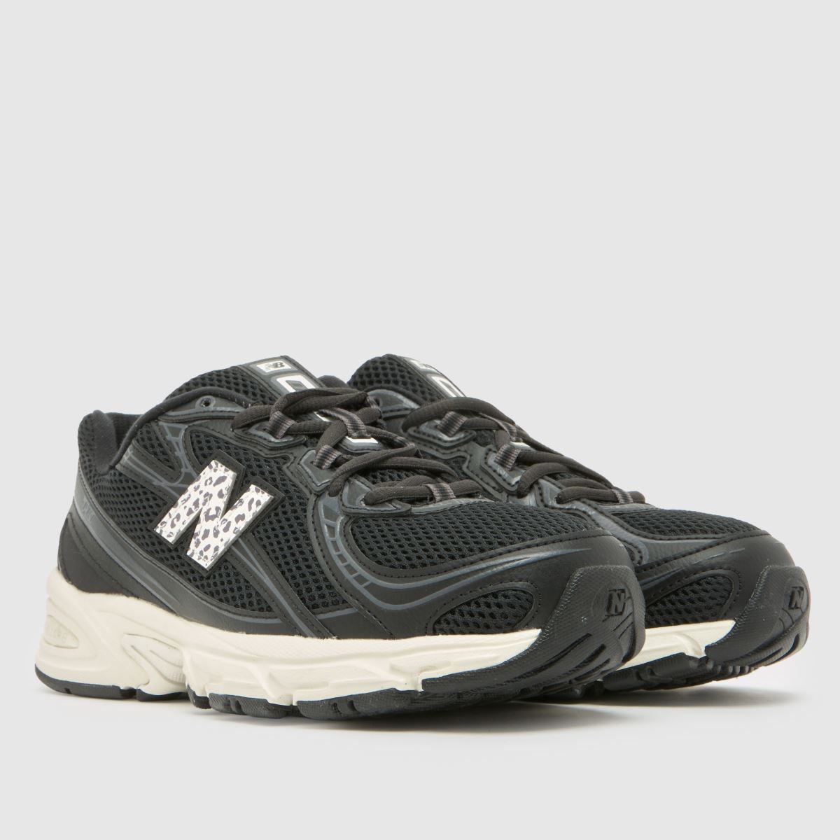 New Balance 740 in Black Multi New Balance 740 3