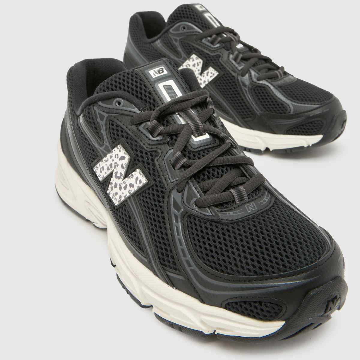 New Balance 740 in Black Multi New Balance 740 4