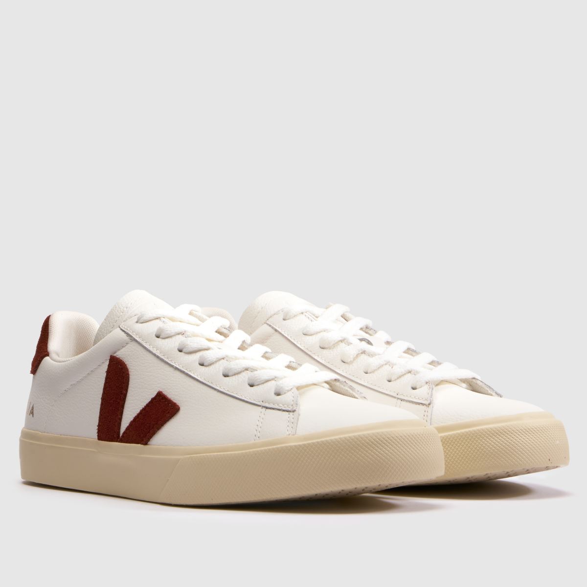 VEJA Campo in White & Red VEJA Campo 3