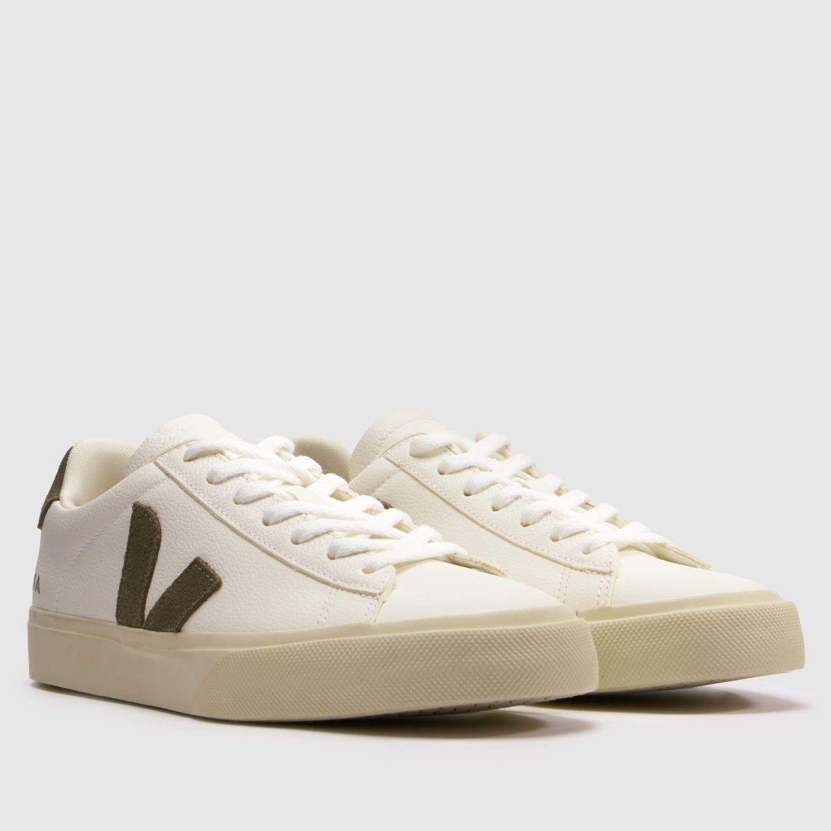VEJA Campo in White & Green VEJA Campo 3
