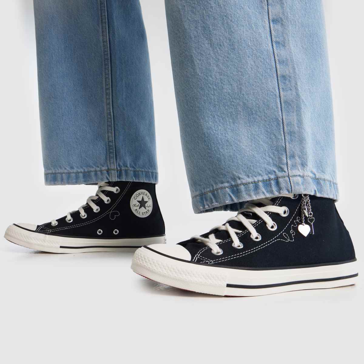 Converse Chucks In Love All Star Hi in Black & White Converse Chucks In Love All Star Hi 8