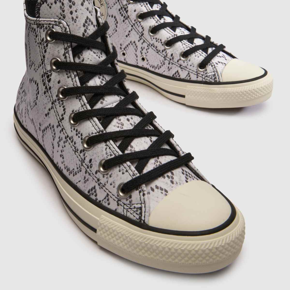 Converse All Star Hi in White & Black Converse All Star Hi 4