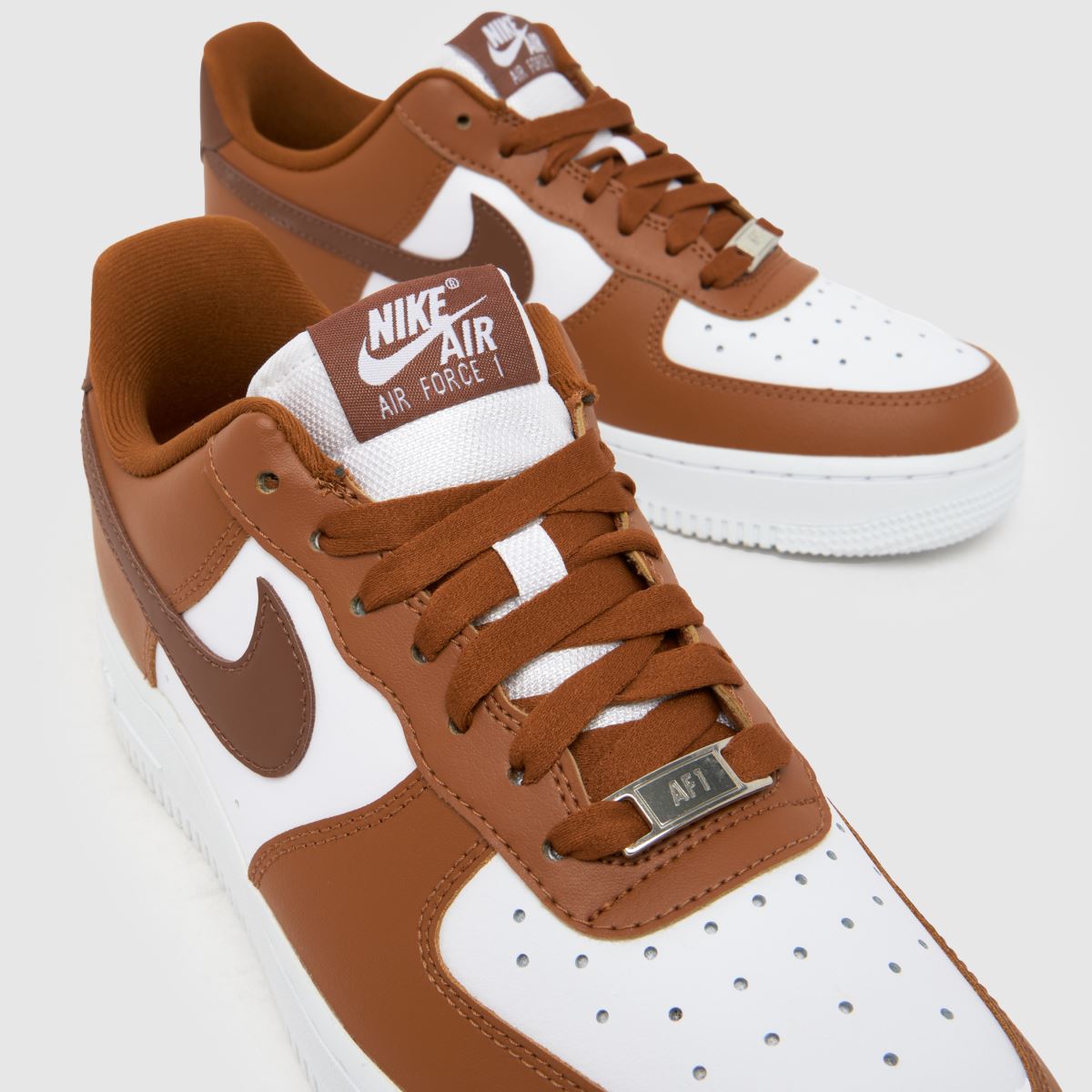 Nike Air Force 1 in Brown & White Nike Air Force 1 4
