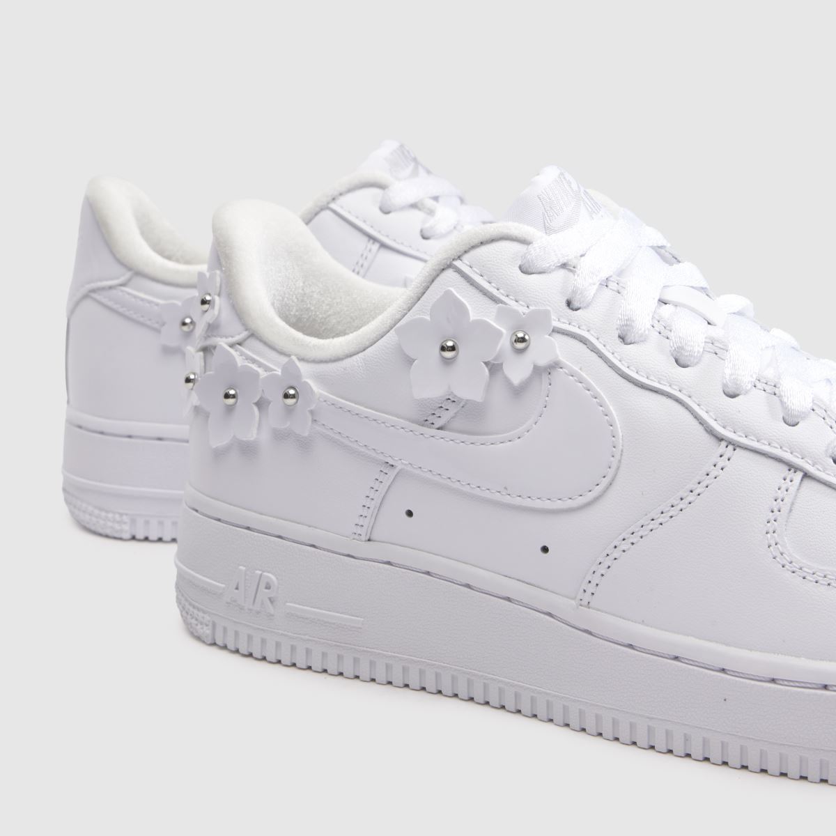 Nike Air Force 1 in White Nike Air Force 1 4