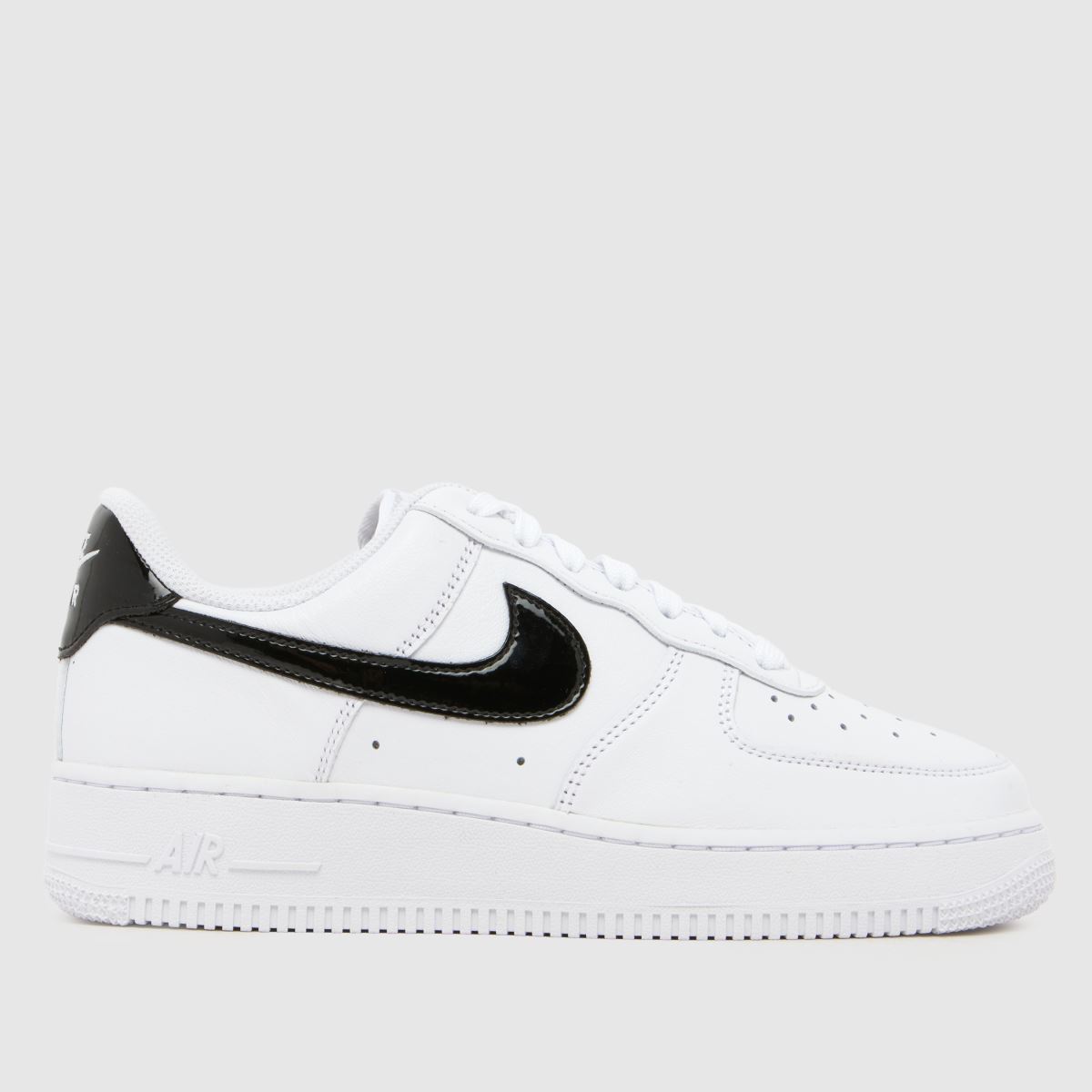 Nike Air Force 1 in White & Black Nike Air Force 1