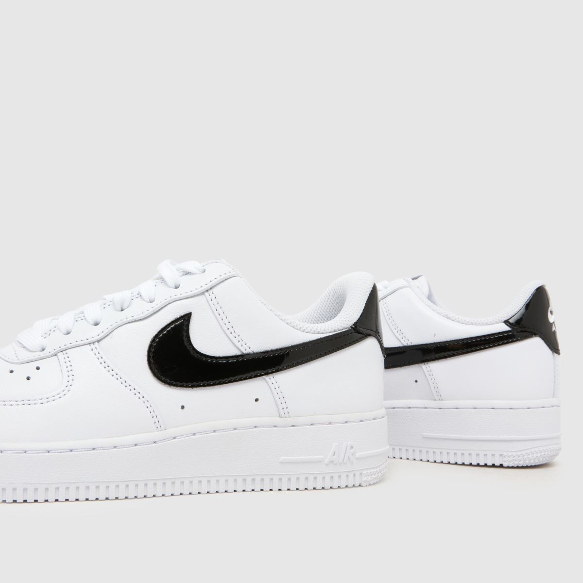 Nike Air Force 1 in White & Black Nike Air Force 1 7