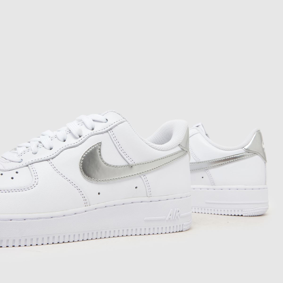 Nike Air Force 1 in White & Silver Nike Air Force 1 7