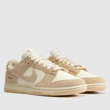 Nike Dunk Low,2 of 4