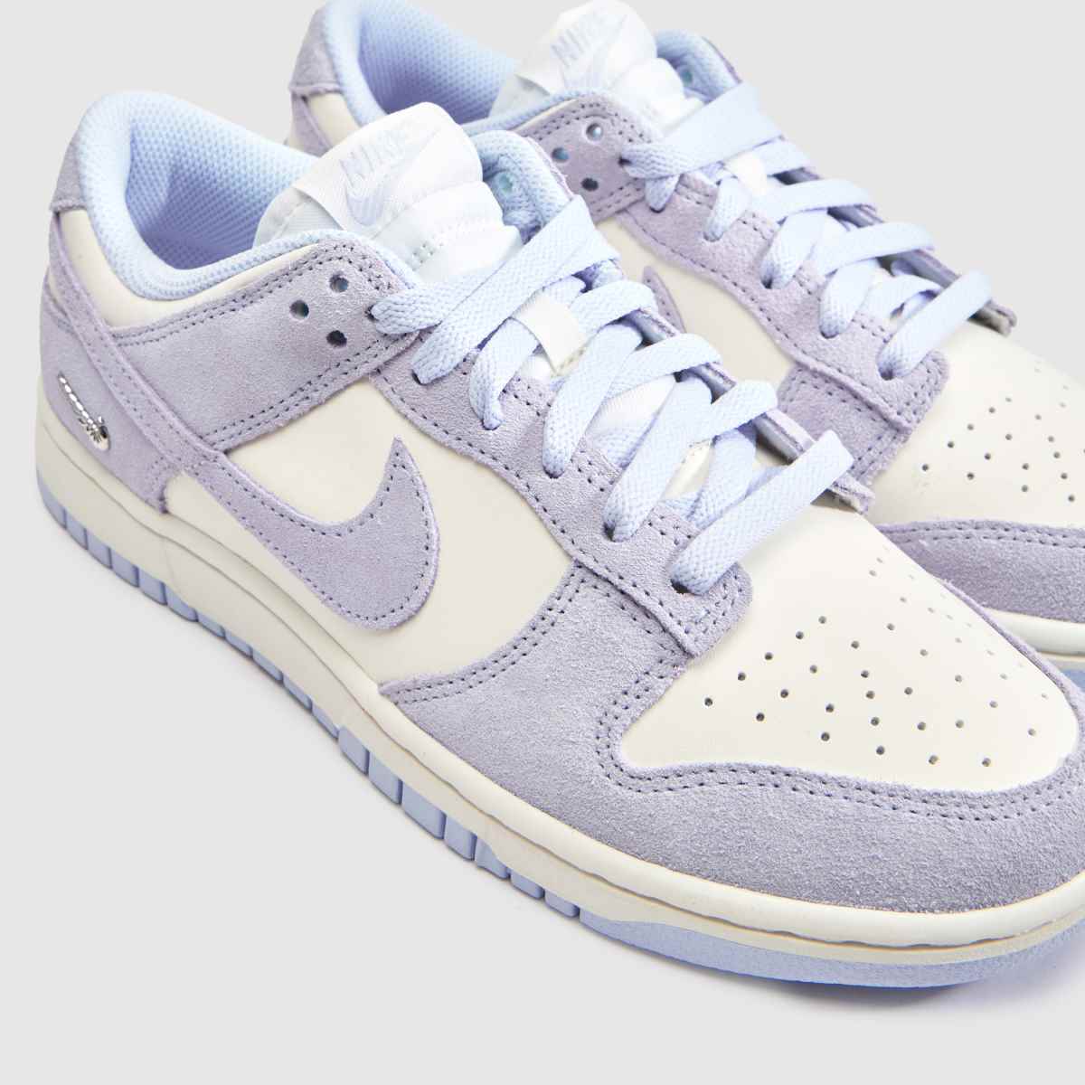Nike Dunk Low in White & Pl Blue Nike Dunk Low 4