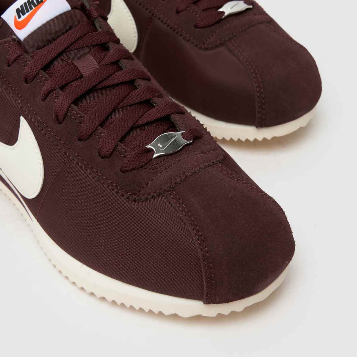 Nike Cortez in Burgundy Nike Cortez 4