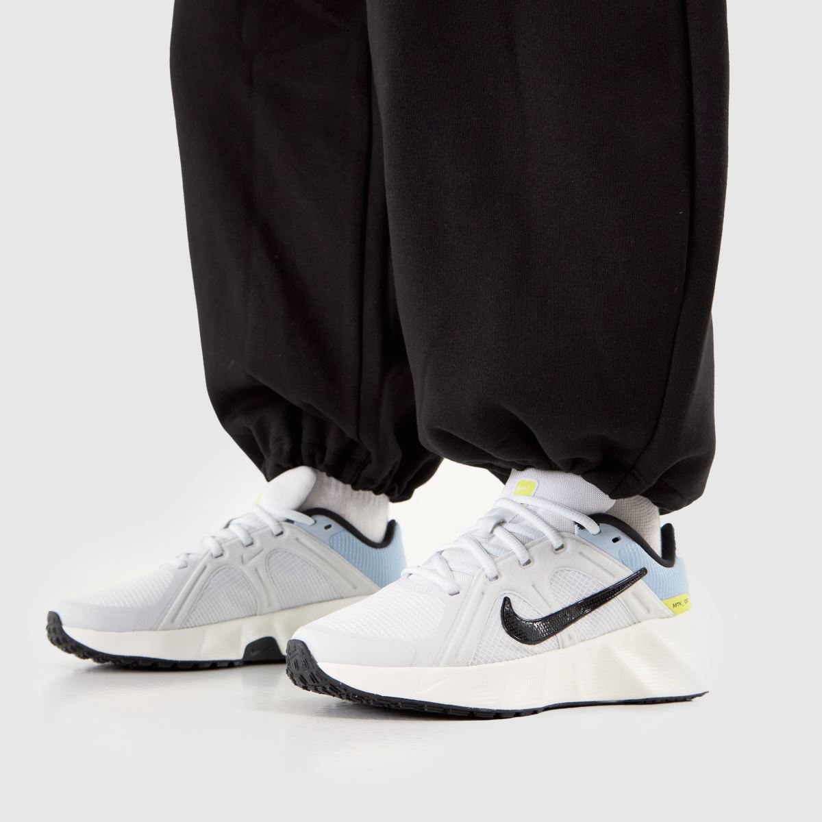 Nike Metro Tek in Grey Multi Nike Metro Tek 8