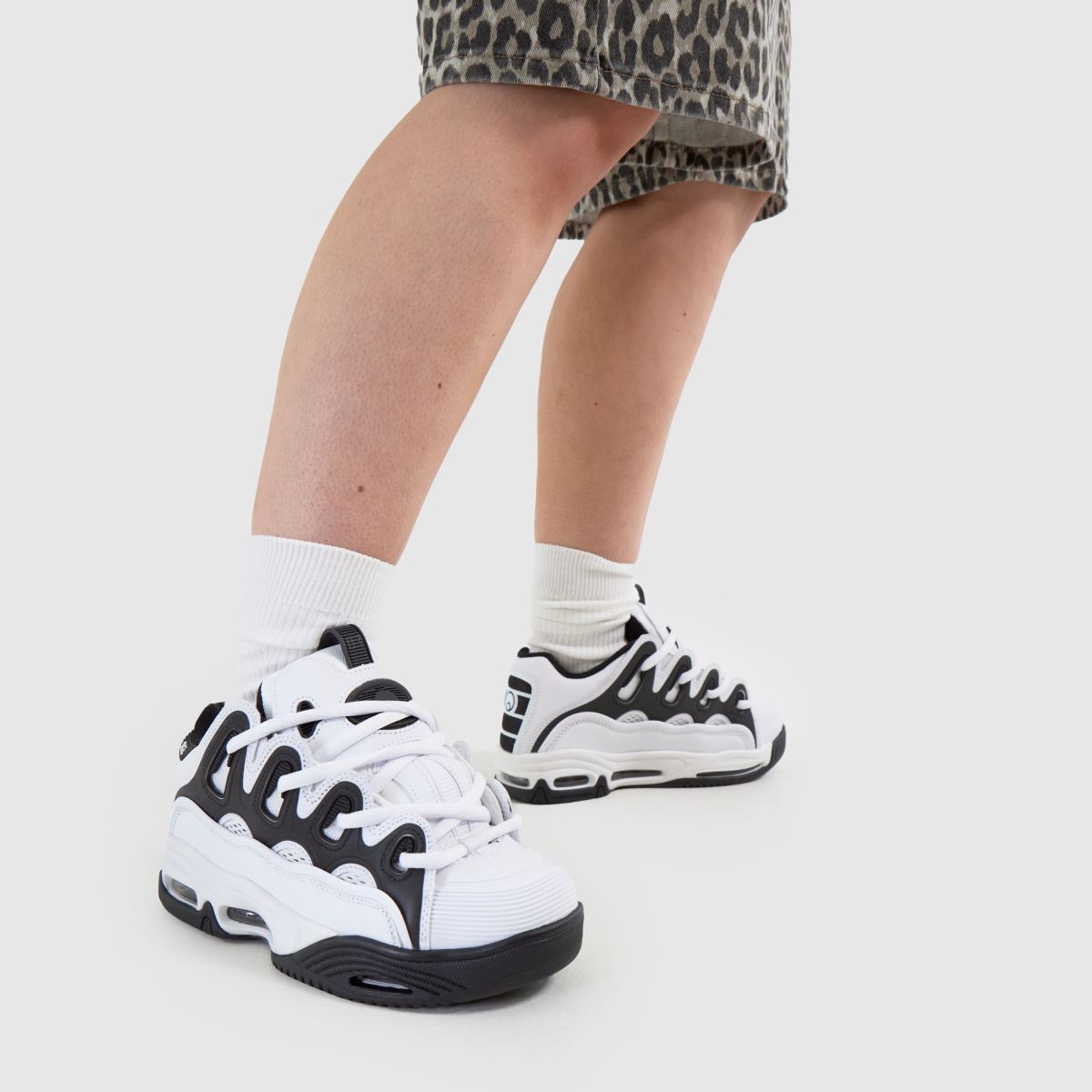 OSIRIS D3 2001 in White & Black OSIRIS D3 2001 8