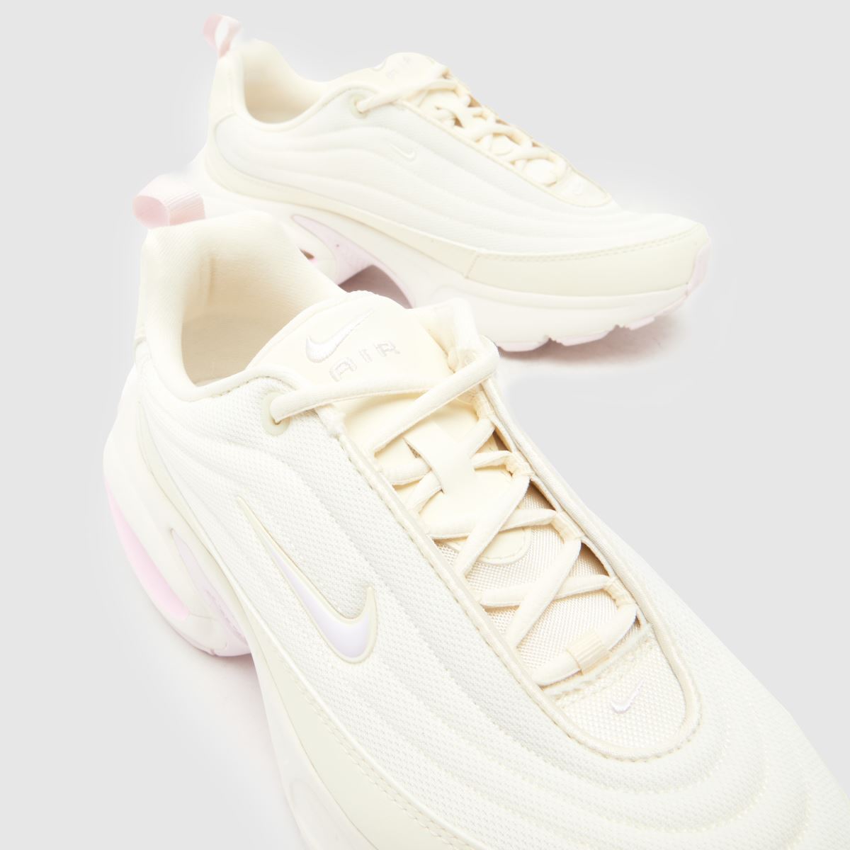 Nike Air Max Portal in White & Pink Nike Air Max Portal 4