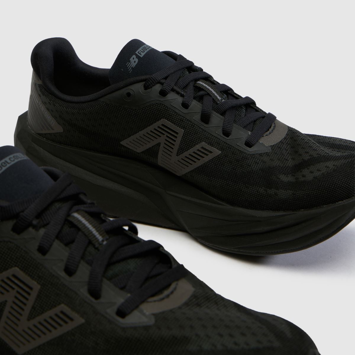 Damen New Balance Schwarz-grau Fuelcell Rebel V5 Sneaker New Balance FuelCell Rebel V5 4