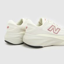 New Balance Fresh Foam More V6 in White & Pink New Balance Fresh Foam More V6,4 of 4