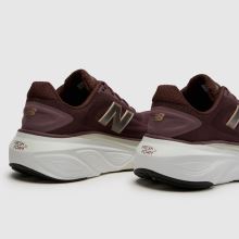 New Balance Fresh Foam More V6 in Burgundy New Balance Fresh Foam More V6,3 of 4