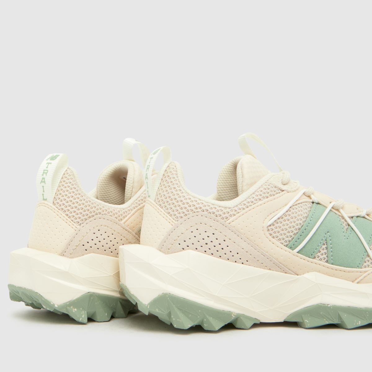 New Balance Tektrel in Beige Multi New Balance Tektrel 7