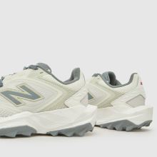 New Balance Tektrel in White & grey New Balance Tektrel,4 of 4