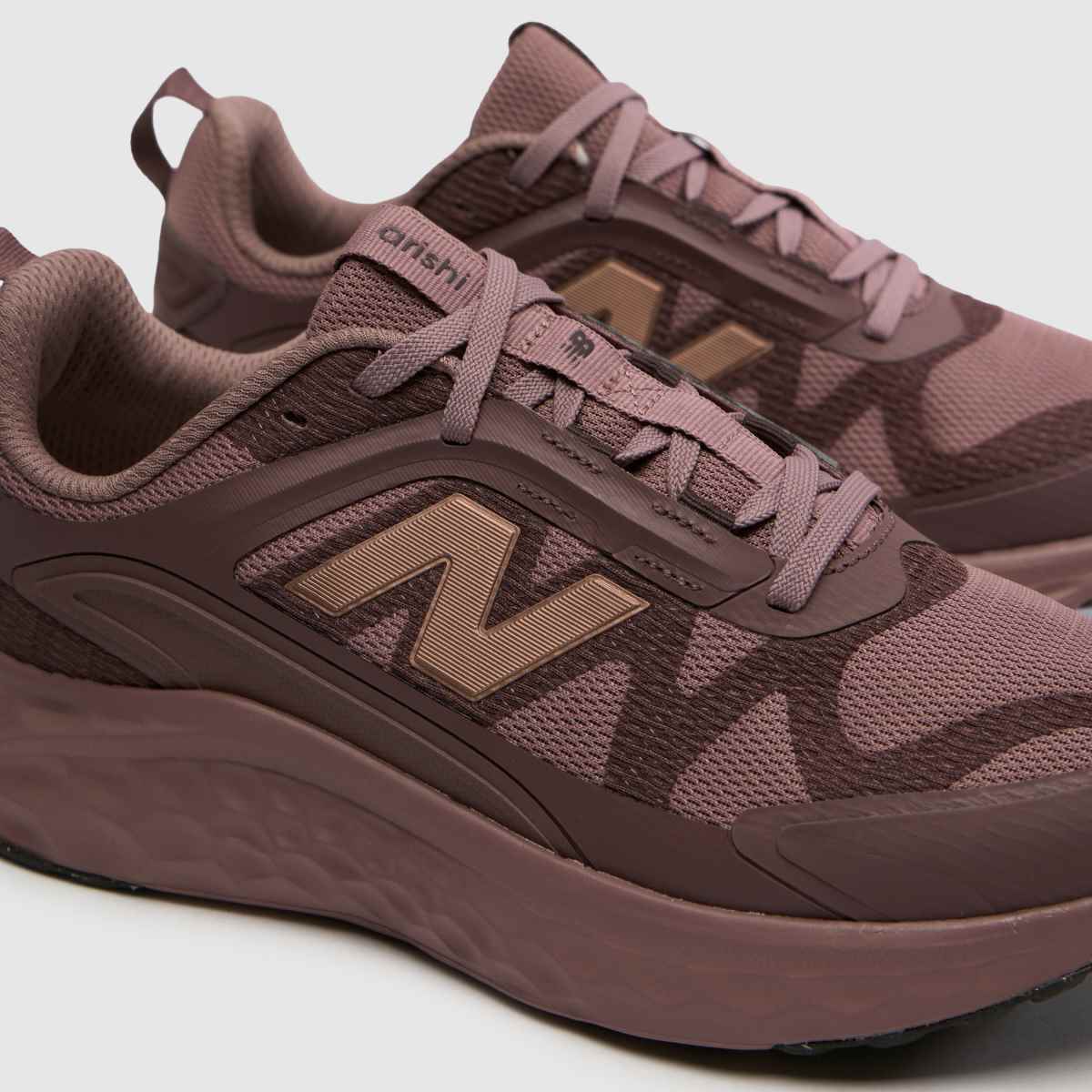 New Balance Fresh Foam Arishi V4 in Mauve New Balance Fresh Foam Arishi V4 4