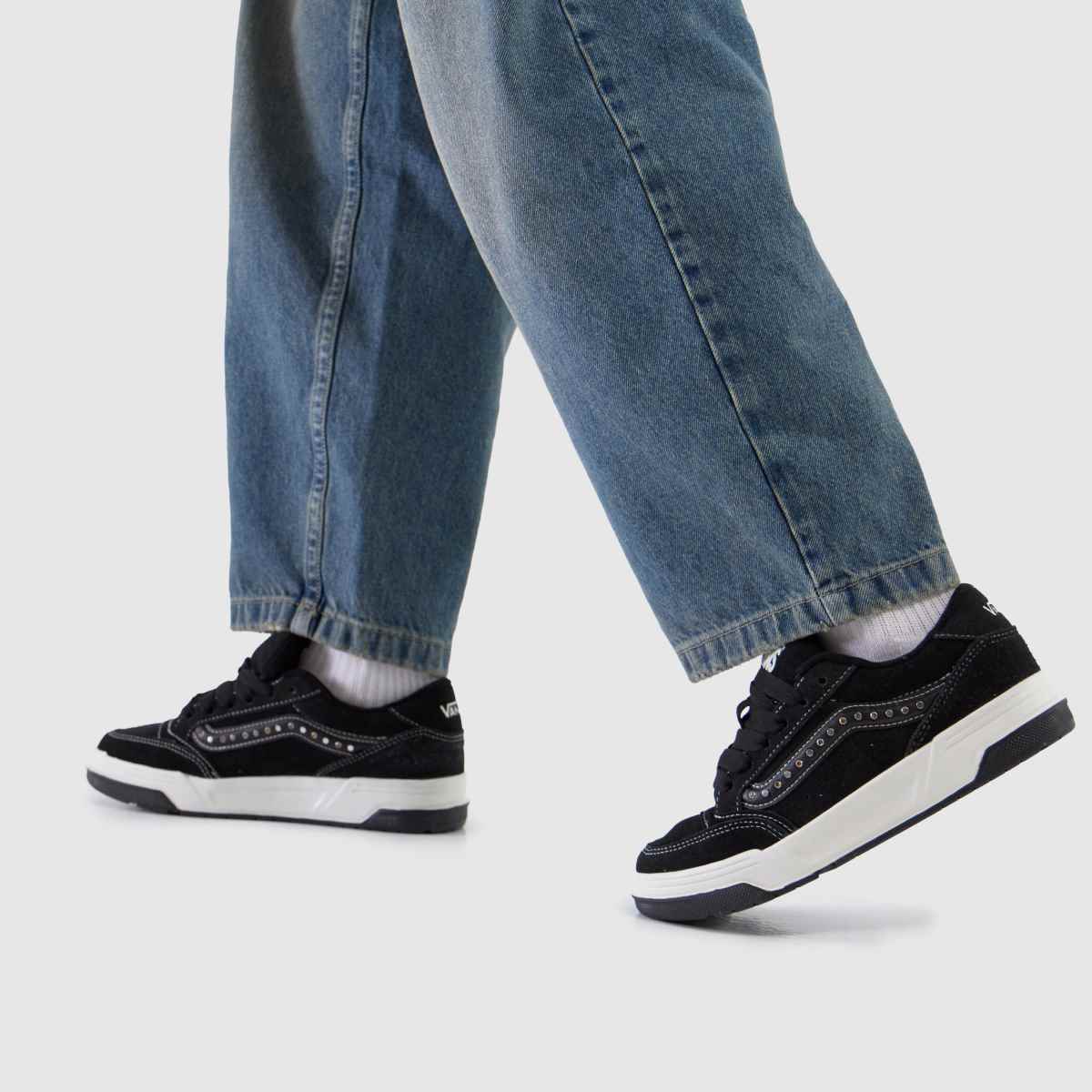 Vans Hylane in Black & White Vans Hylane 8