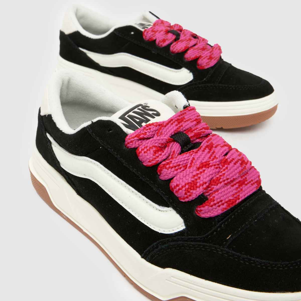 Vans Hylane in Black & pink Vans Hylane 4