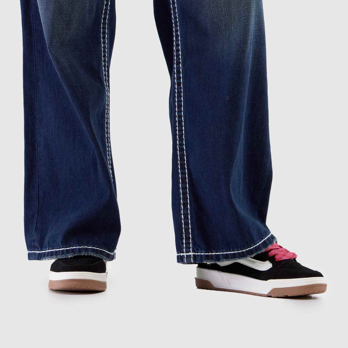 Vans Hylane in Black & pink Vans Hylane 8