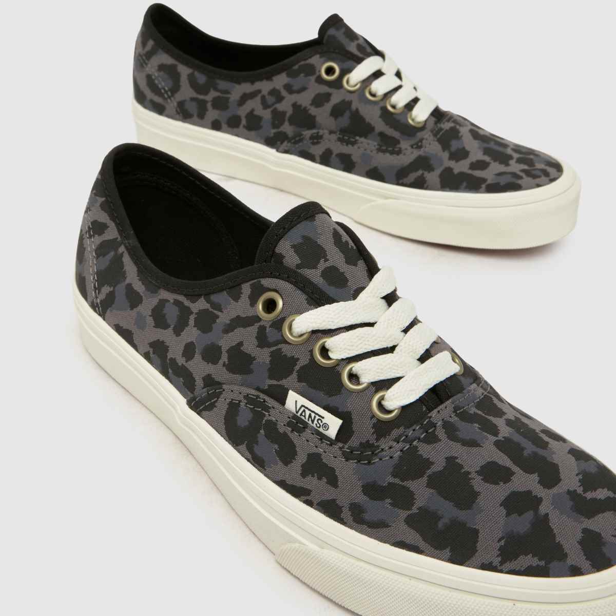 Vans Authentic in Black & Grey Vans Authentic 4