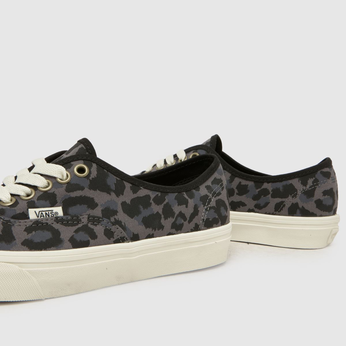 Vans Authentic in Black & Grey Vans Authentic 7