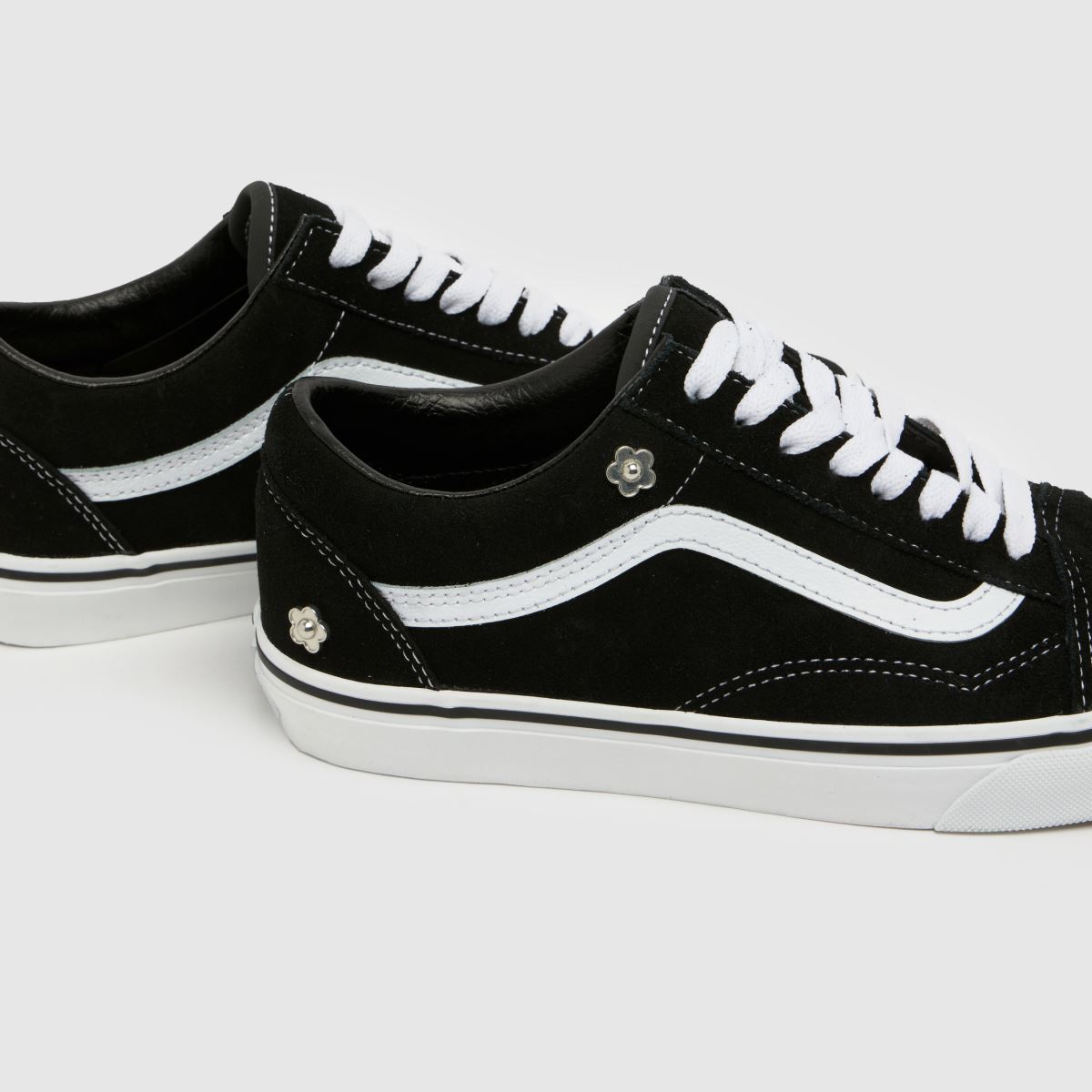 Vans Old Skool in Black & Silver Vans Old Skool 7