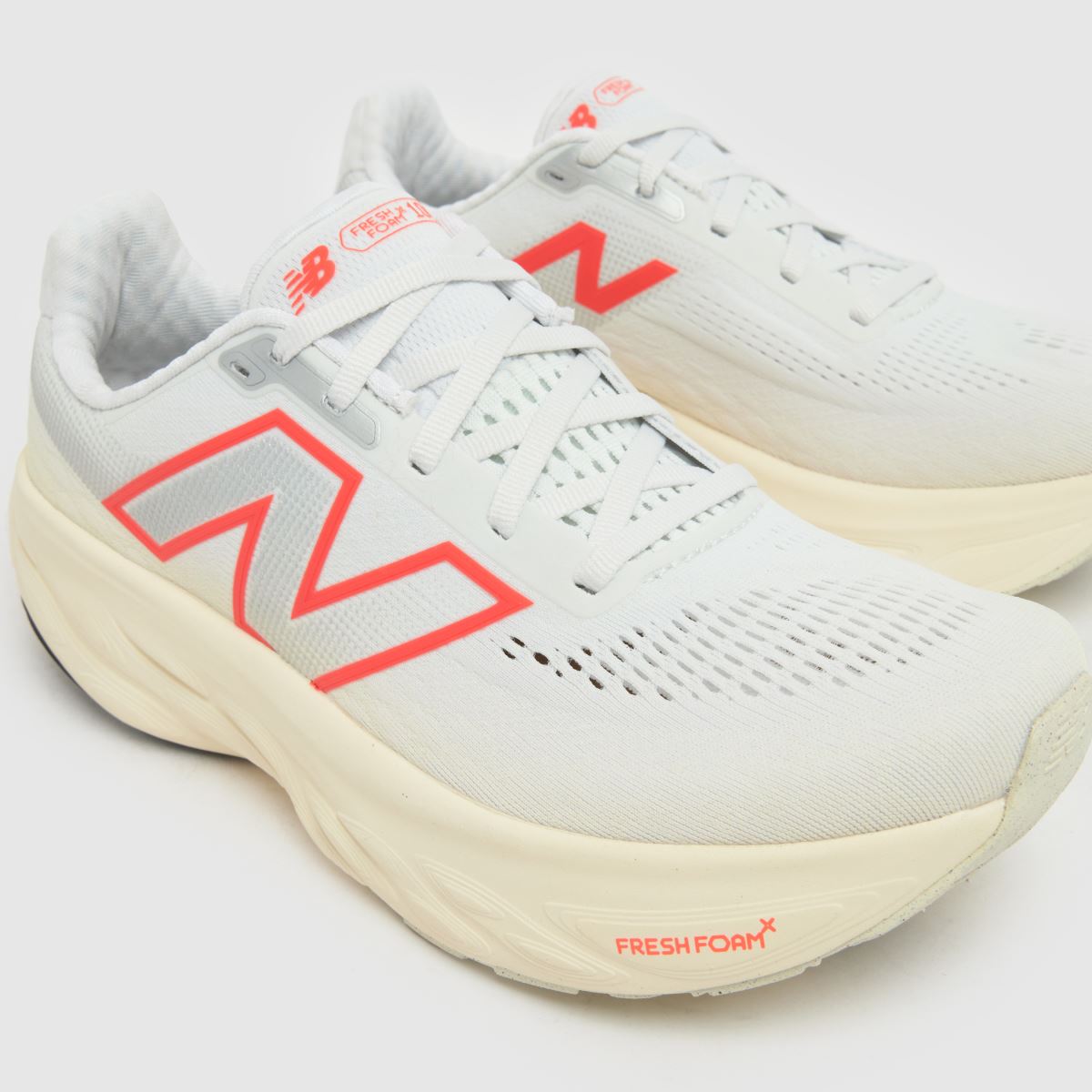New Balance Fresh Foam X 1080 v14 in White Multi New Balance Fresh Foam X 1080 v14 4