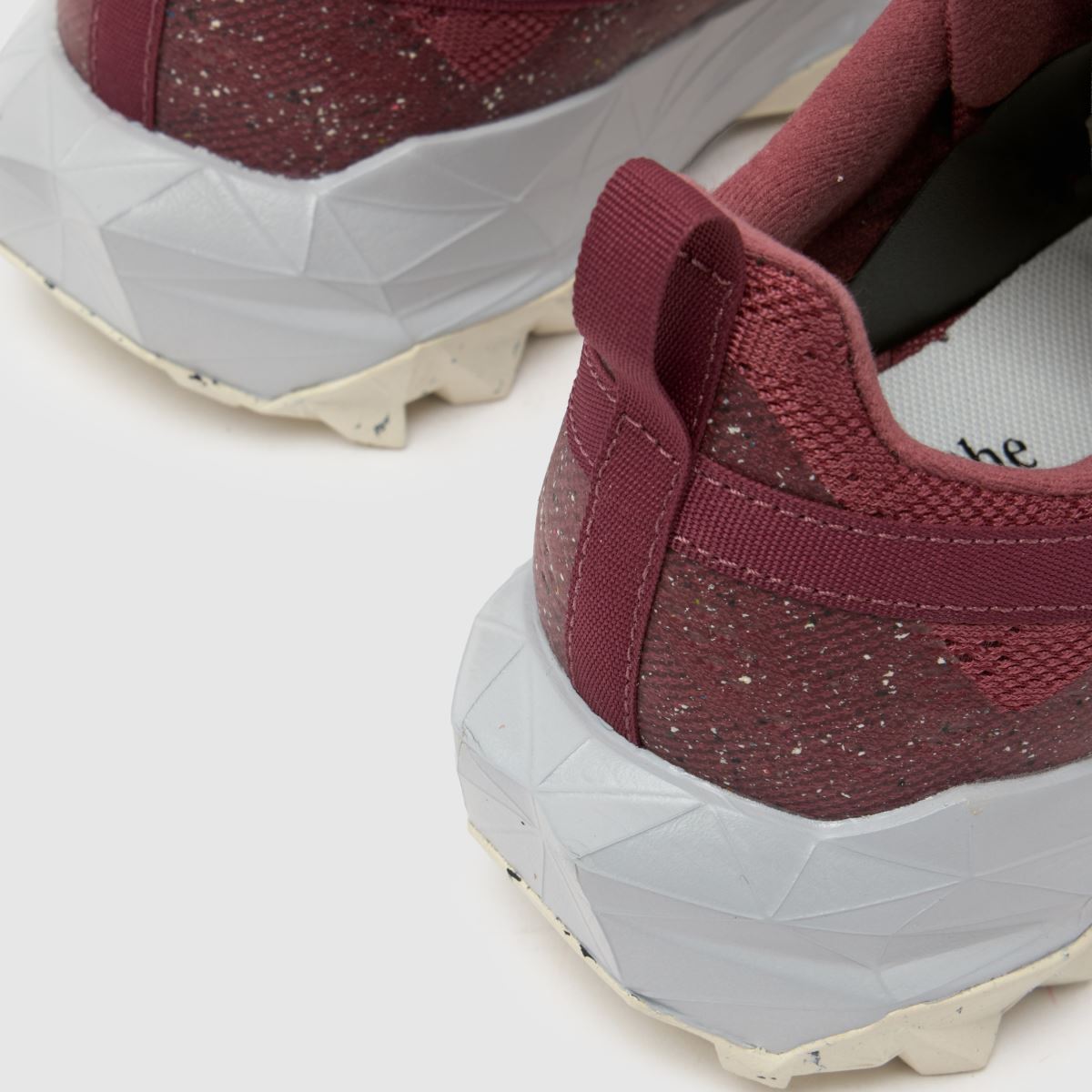 New Balance Tektrel in Burgundy New Balance Tektrel 7
