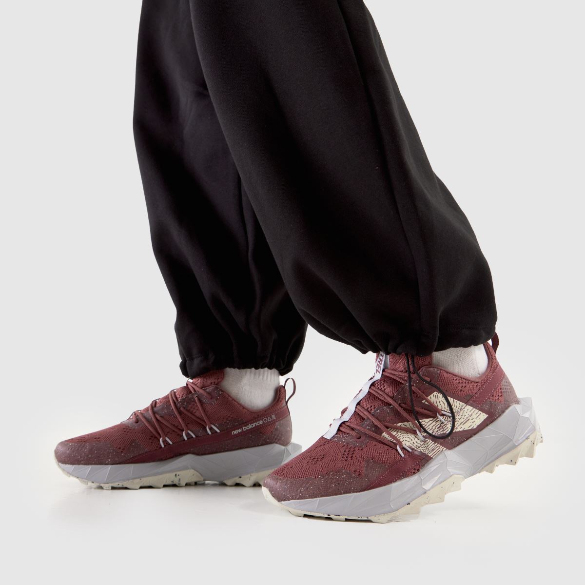 New Balance Tektrel in Burgundy New Balance Tektrel 8
