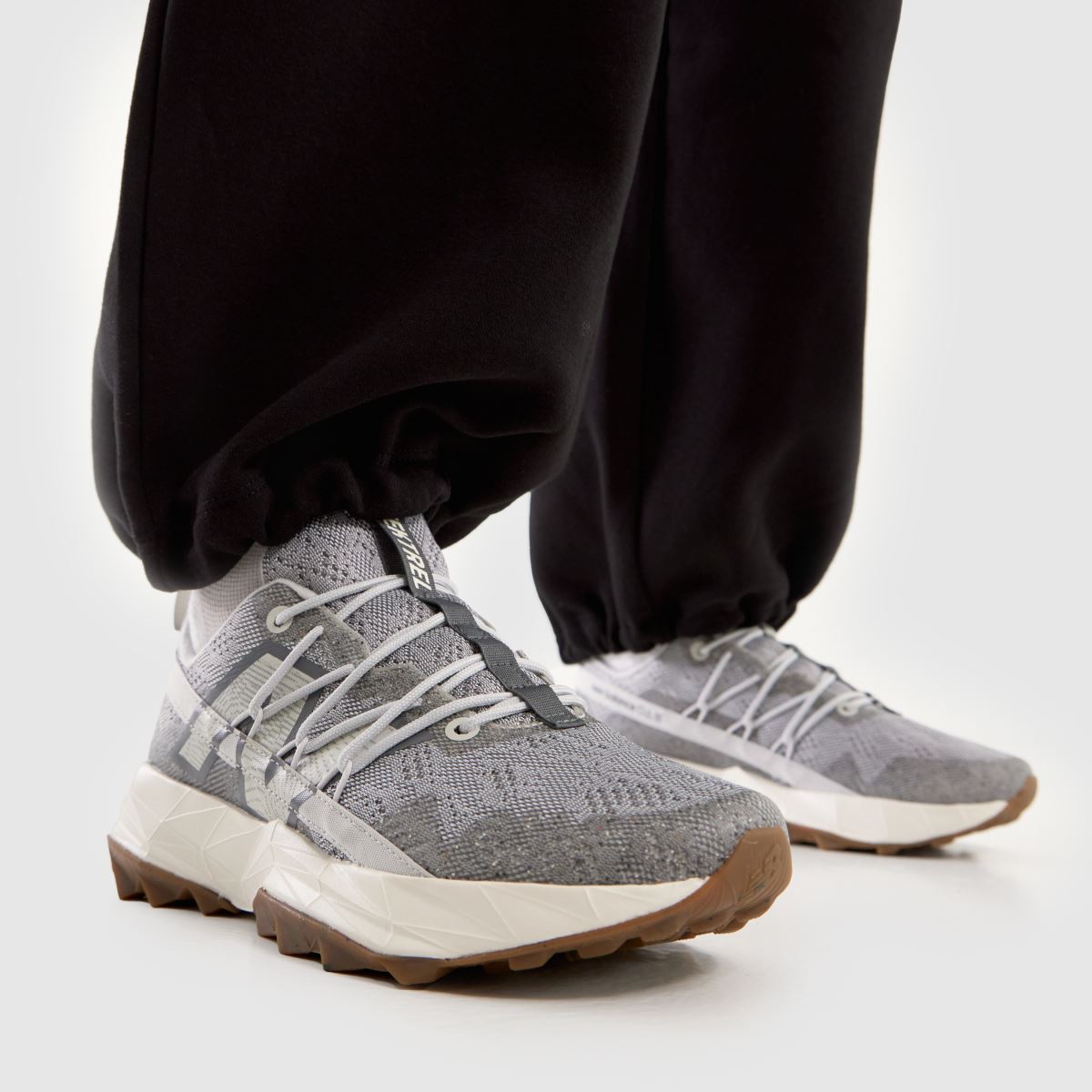 Damen New Balance Dunkelgrau Tektrel Sneaker New Balance Tektrel 8