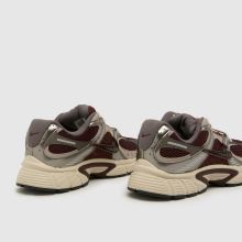 Nike V5 RNR in Burgundy Nike V5 RNR,4 of 4
