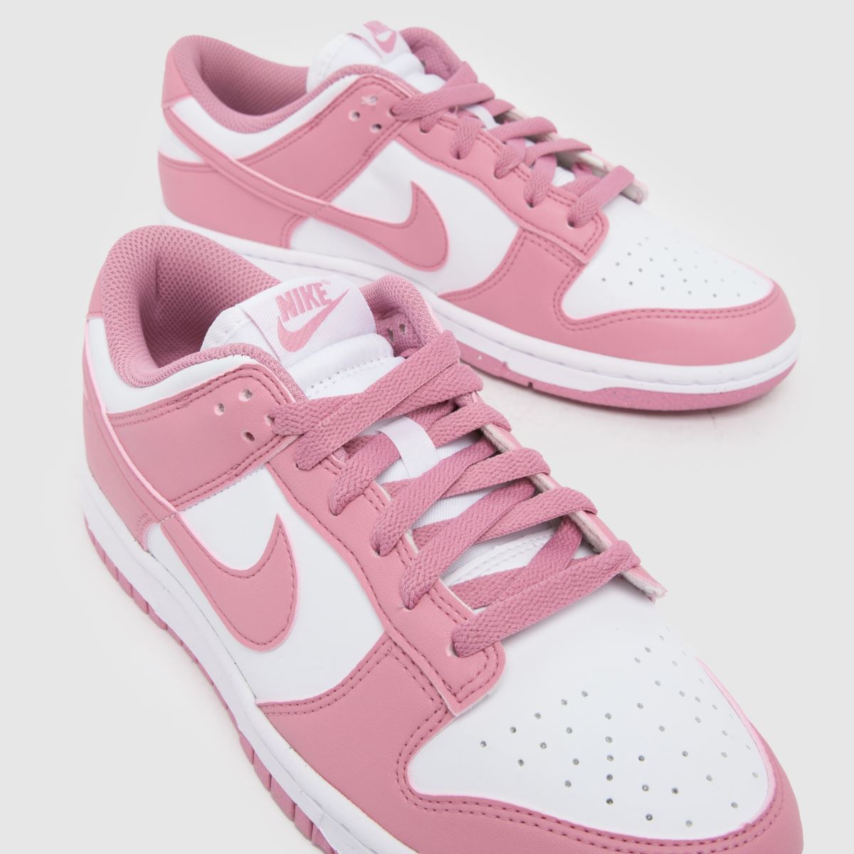 Nike Dunk in White & Pink Nike Dunk 4