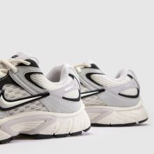 Nike V5 RNR in White & grey Nike V5 RNR,4 of 4