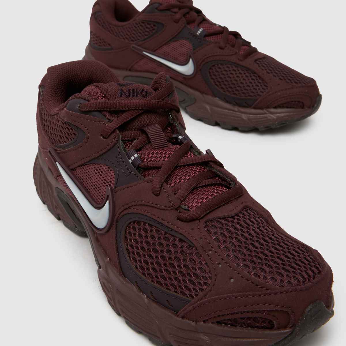 nike womens trainers burgundy