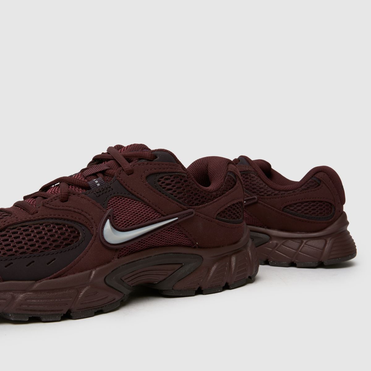 Nike V5 RNR in Burgundy Nike V5 RNR 7
