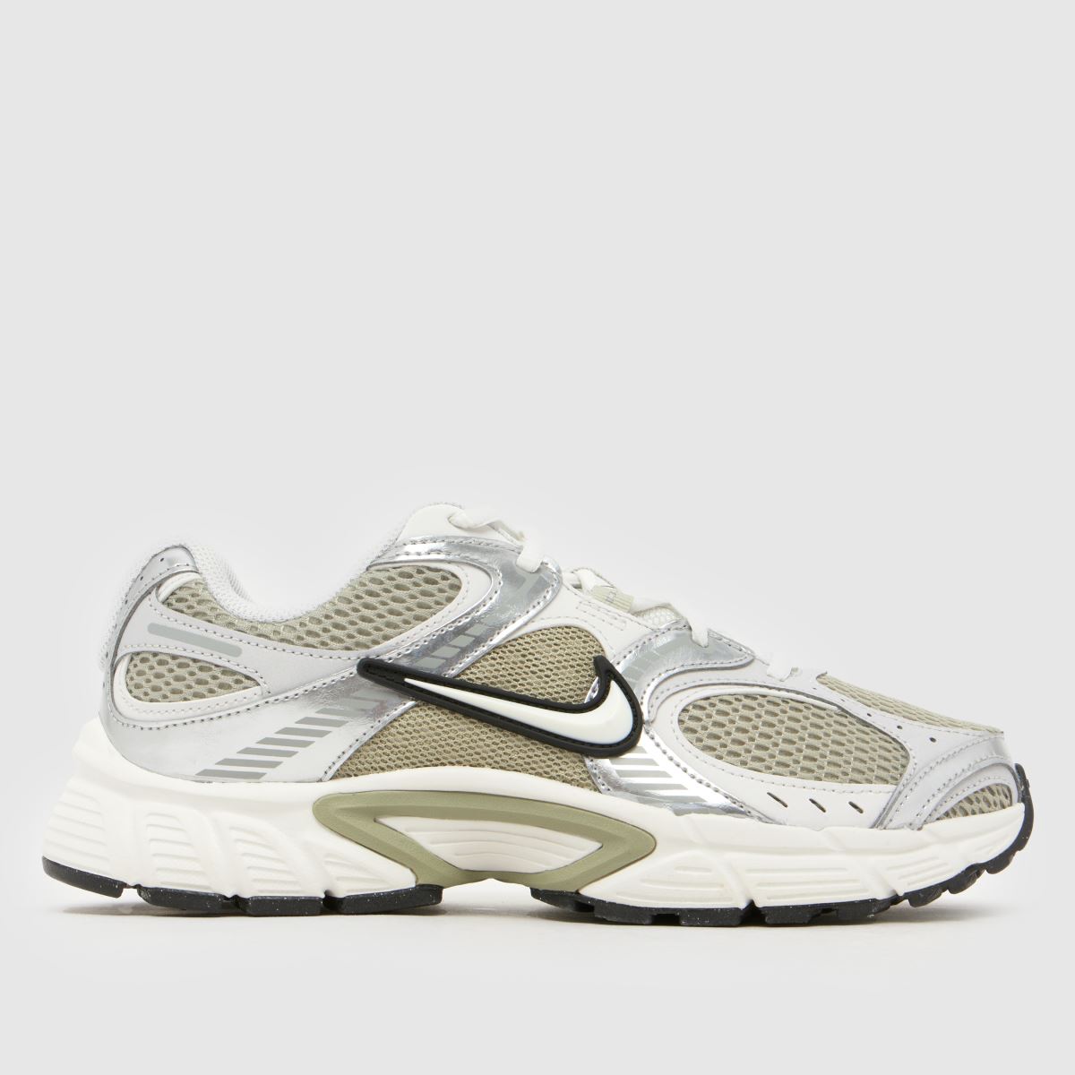Nike V5 RNR Trainers in Silver