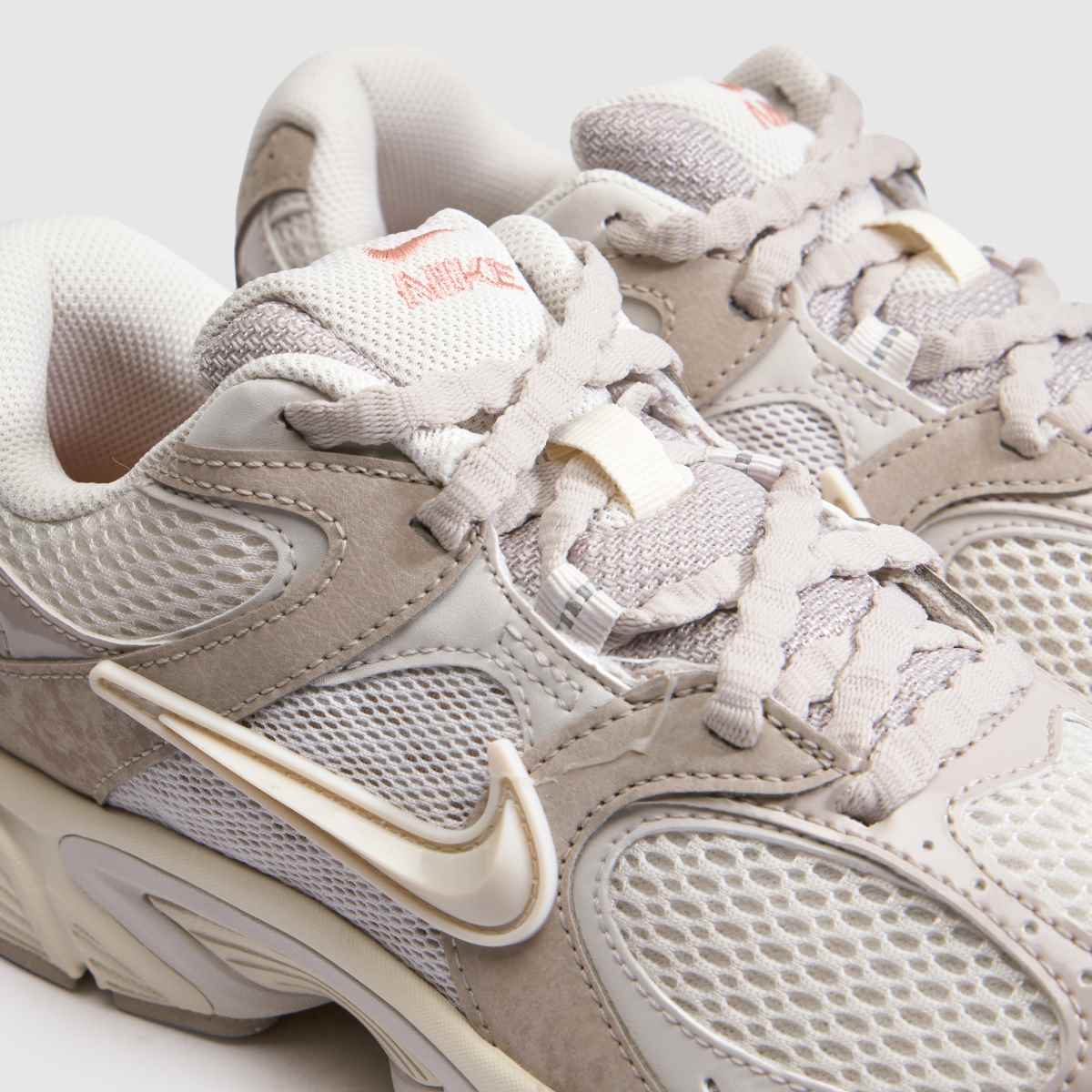 Nike V5 Runner in Off-White Multi Nike V5 Runner 4