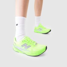 New Balance FuelCell Rebel V5 in Light Green New Balance FuelCell Rebel V5,2 of 4