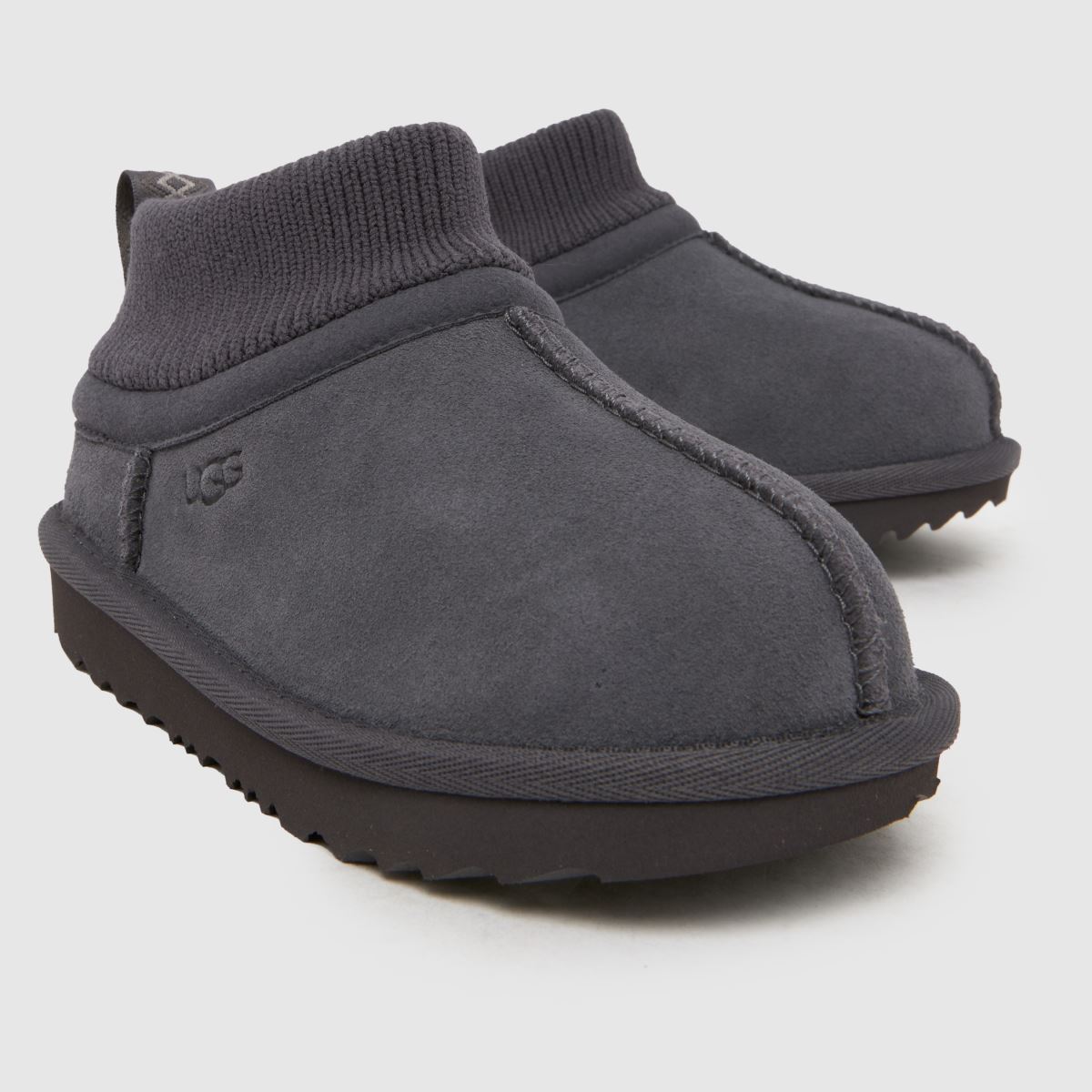 UGG Ultra Mini Stretch Cuff Toddler in Obsidian UGG Ultra Mini Stretch Cuff 4