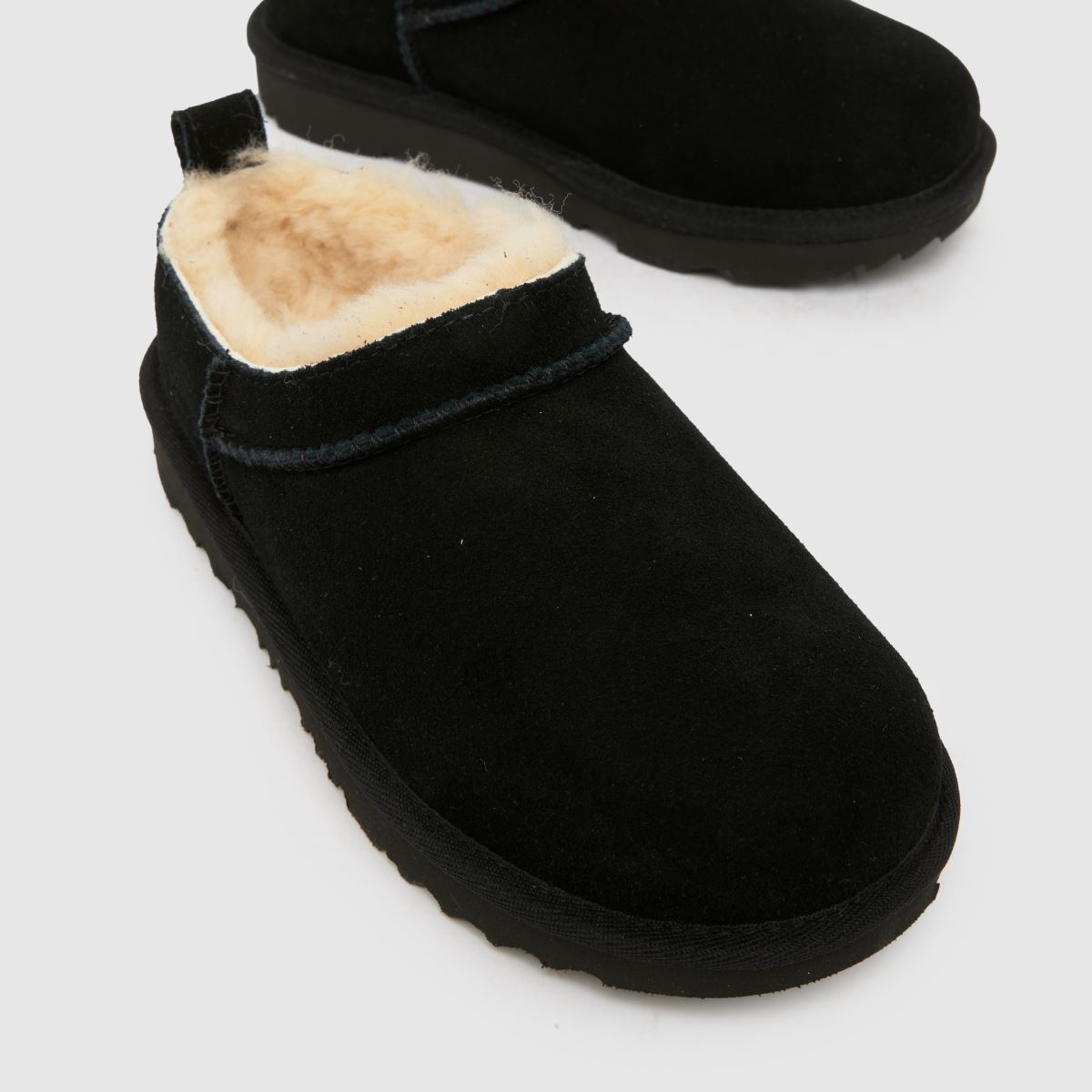 UGG Classic Micro Junior in Black UGG Classic Micro 4