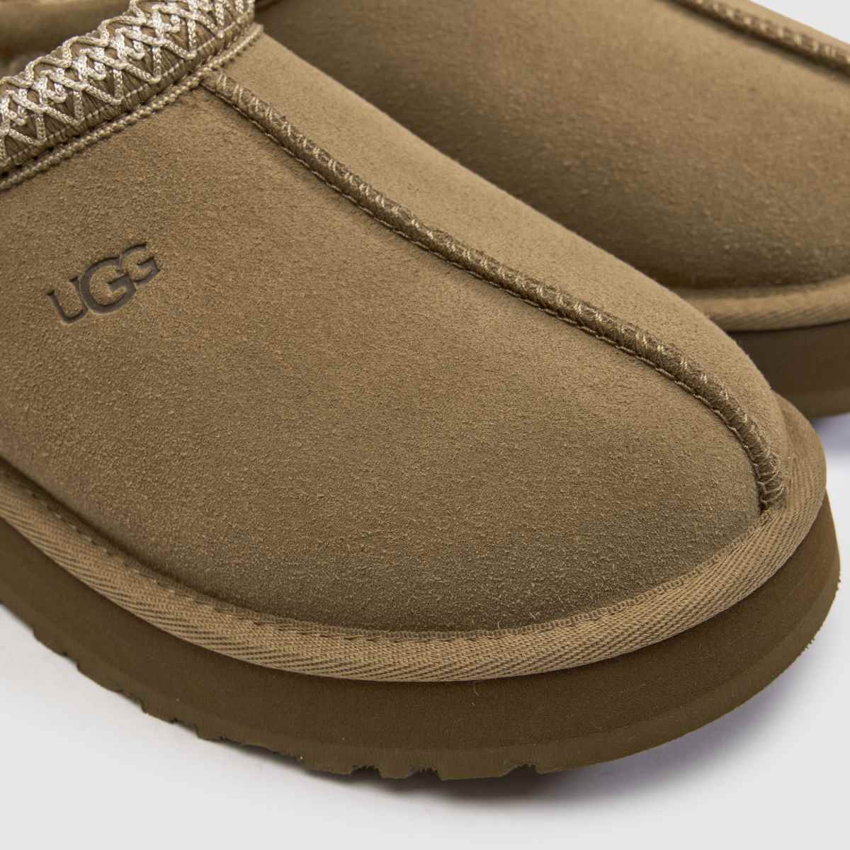 UGG Tazz II Youth in Light Bronze UGG Tazz II 4