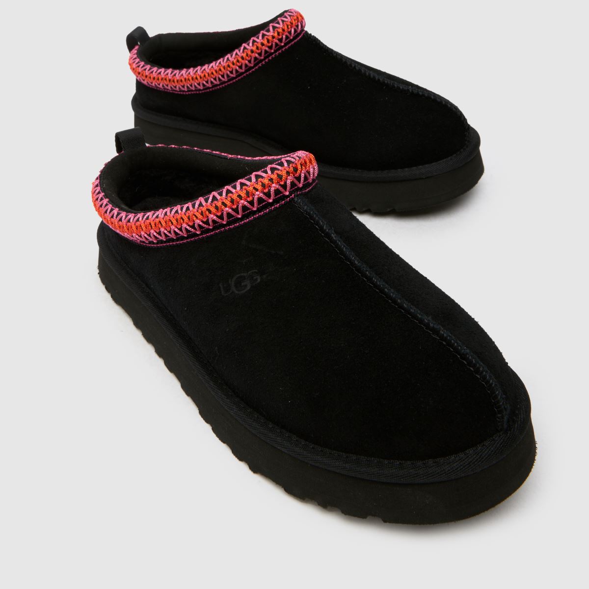 UGG Tazz Youth in Black UGG Tazz 4