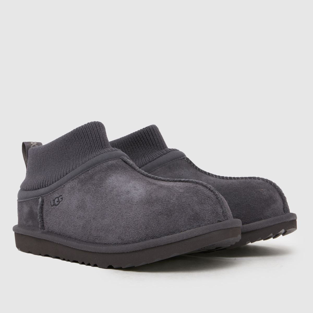UGG Ultra Stretch Cuff Youth in Grey UGG Ultra Stretch Cuff 1