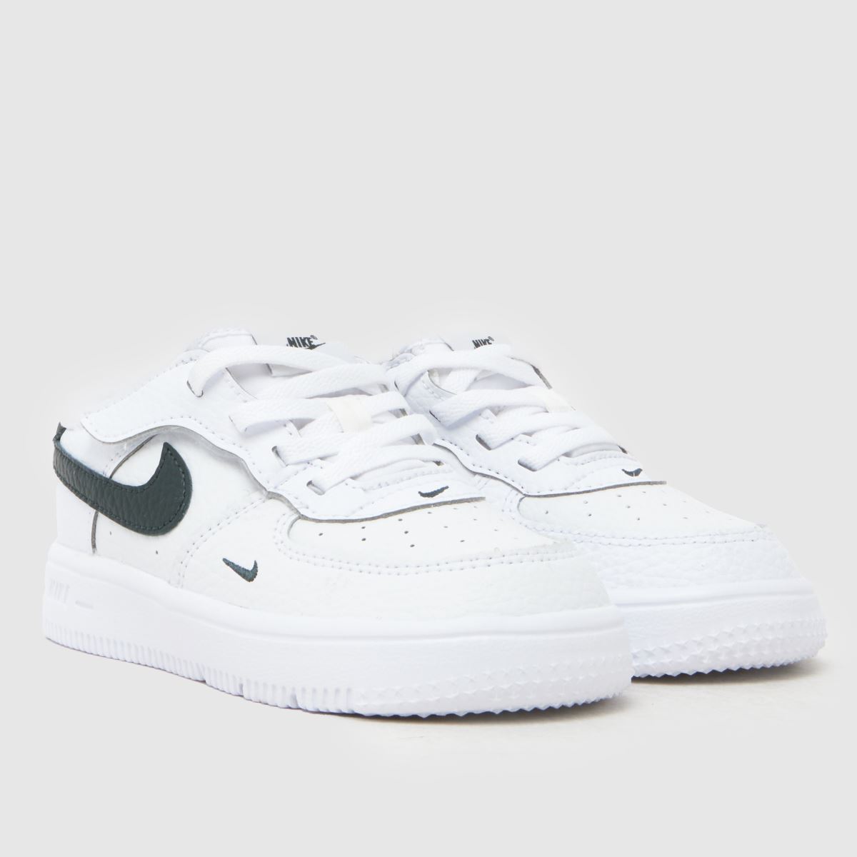 white nike toddler trainers