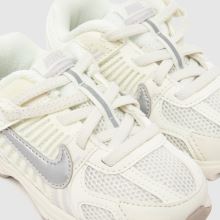 Nike Vomero 5 Toddler in Off-White Nike Vomero 5,3 of 4